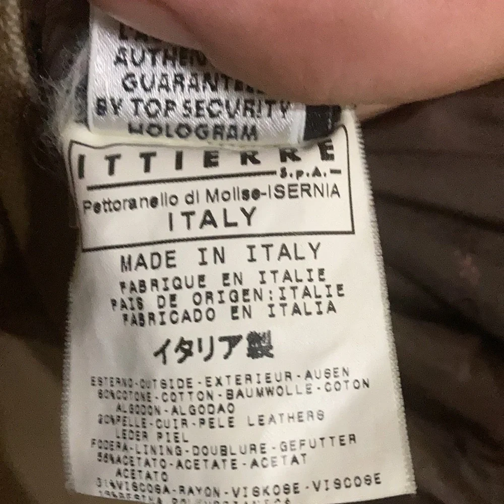 Authentic Dolce & Gabbana canvas crossbody! Excellent Condition! - Picture 9 of 9